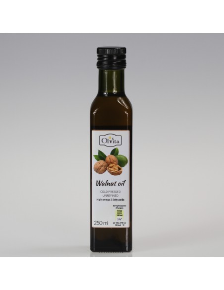 Olej z orzecha włoskiego, zimnotłoczony, nieoczyszczony, Ol'Vita 250 ml